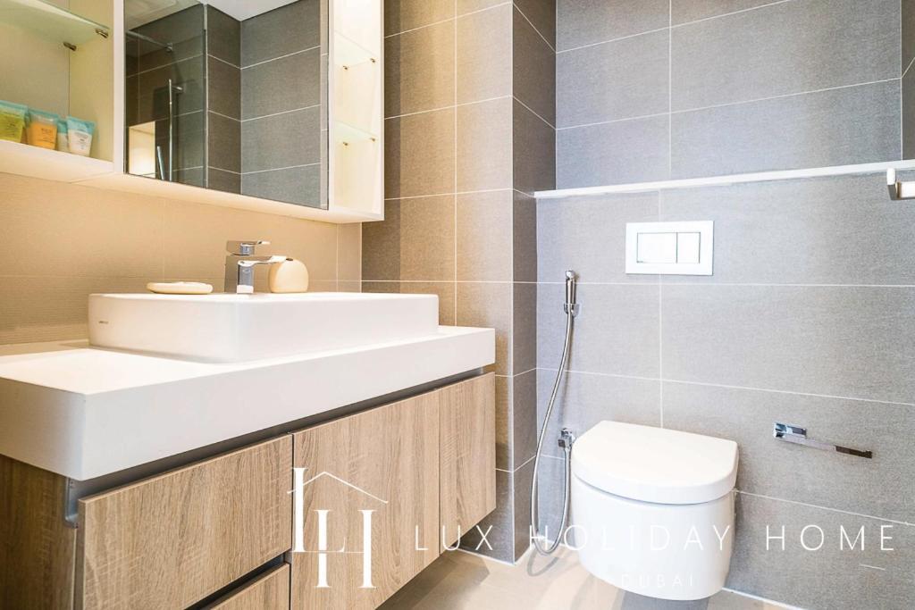 Lux Contemporary Suite With Full Marina View 6 Dubai Luaran gambar