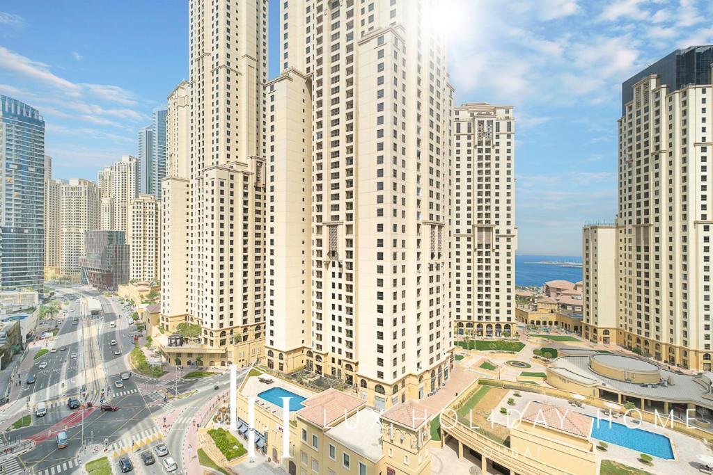 Lux Contemporary Suite With Full Marina View 6 Dubai Luaran gambar