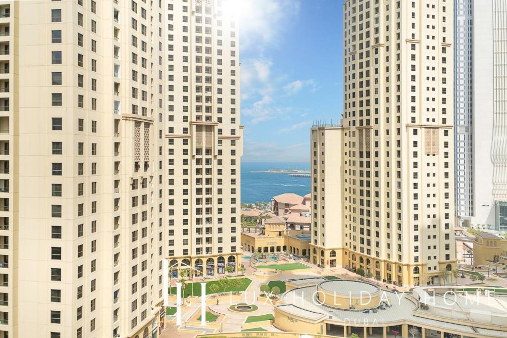 Lux Contemporary Suite With Full Marina View 6 Dubai Luaran gambar